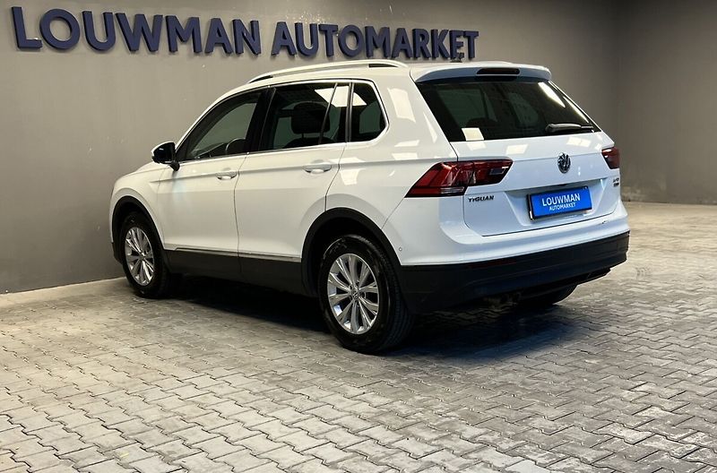 Volkswagen Tiguan BMT 4MOTION 110kW HIGHLINE - fotka 16 z 17