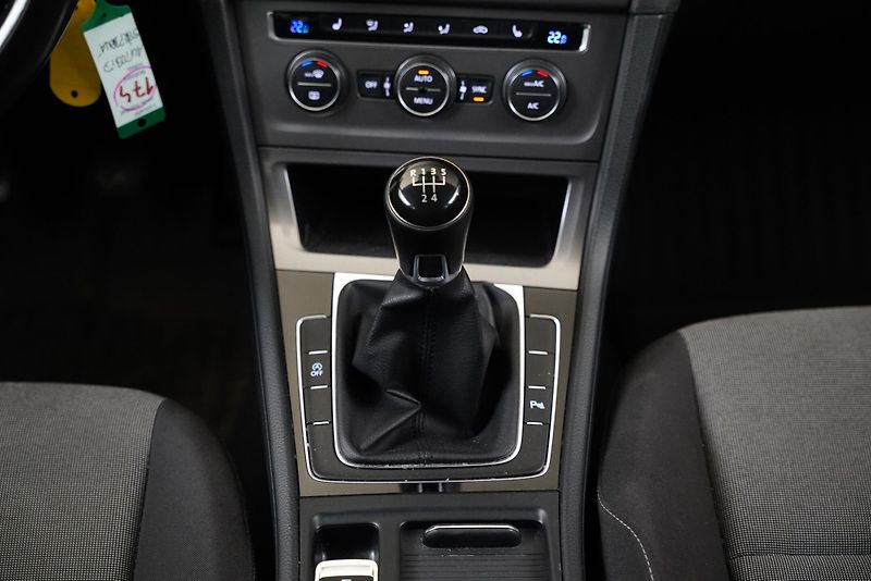 Volkswagen Golf - fotka 19 z 21