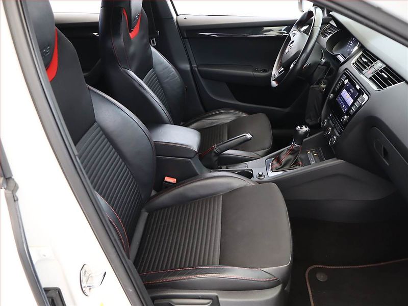 Škoda Octavia (2013) RS 2.0 TDI, Automat - fotka 7 z 20