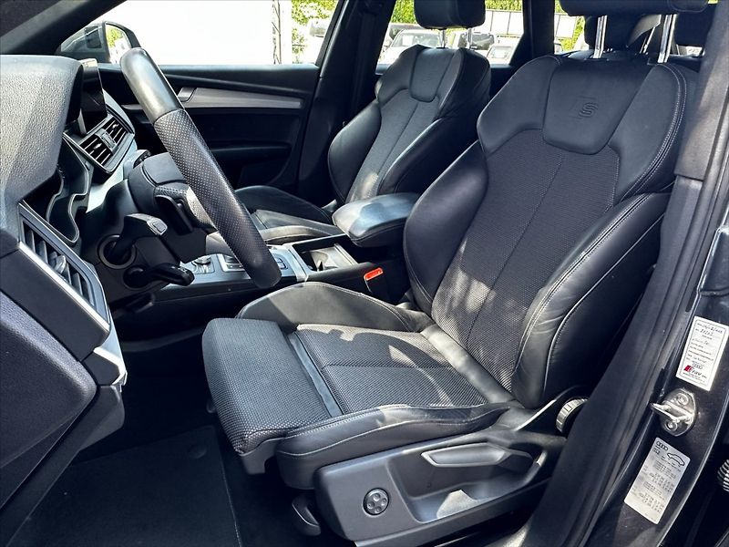 Audi Q5 2,0 TFSi 270kW-VIRTUAL-S Line - fotka 10 z 48
