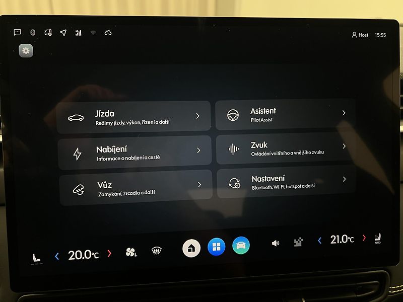 Lynk & Co 01 CORE PHEV AUT CZ 1.maj - fotka 31 z 46