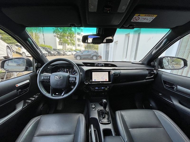 Toyota Hilux 2.8L Diesel  6 AT Invincible - fotka 28 z 29