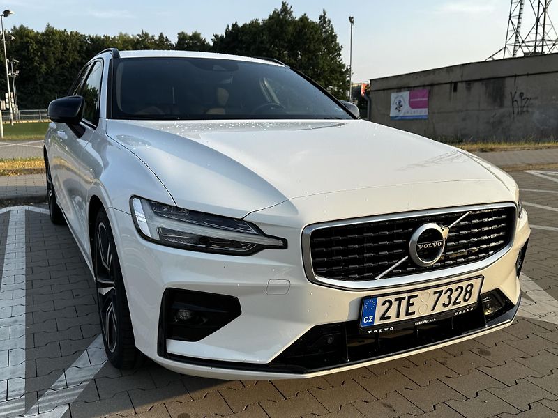 Volvo V60 (2019) Volvo V60 T5 R-Design | 184 kW - fotka 4 z 23
