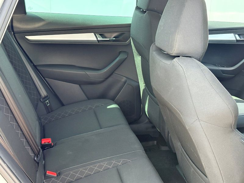 Škoda Karoq (2019) 1.6 TDI / 85kW / AMBITION - fotka 24 z 32