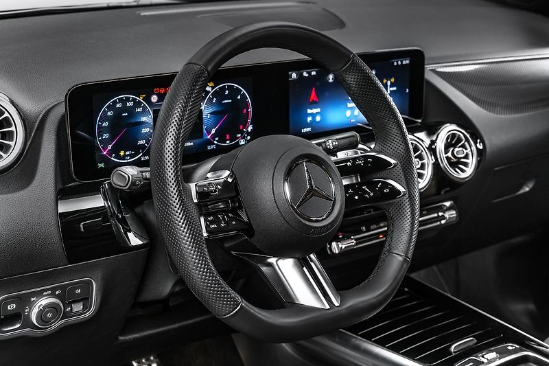 Mercedes-Benz GLA d 4Matic AMG, ZÁRUKA, CZ - fotka 14 z 22