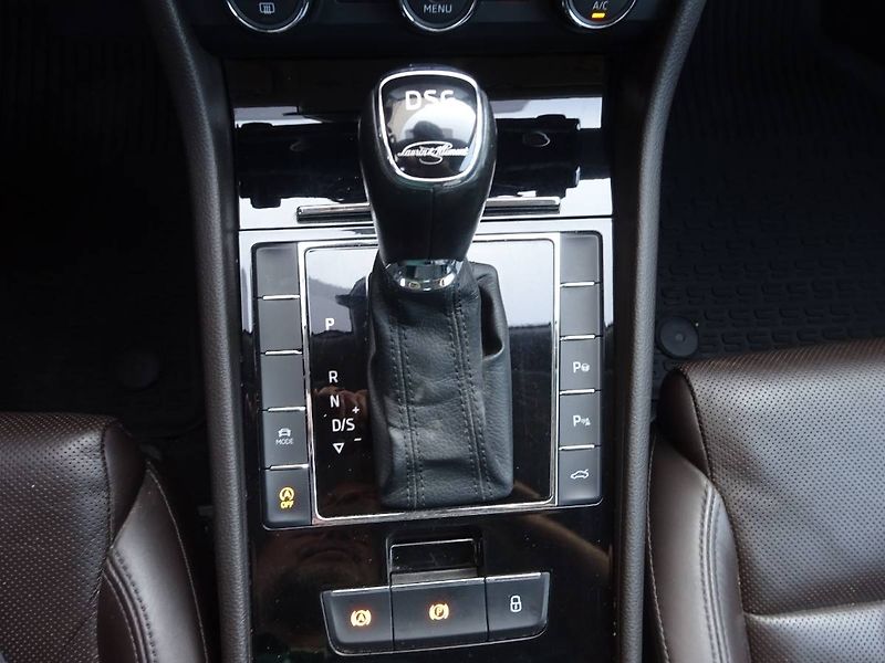 Škoda Superb (2016) 2,0 TDi/ 110kW  DSG  L&K - fotka 16 z 29
