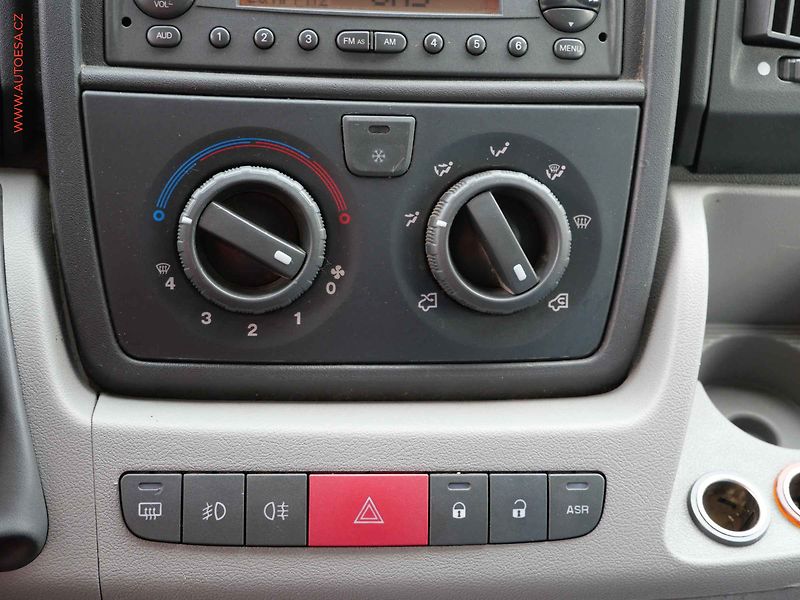 Citroën Jumper (2007) 2.2HDi 9míst, AC - fotka 14 z 16