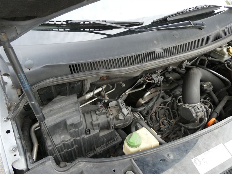 Volkswagen Multivan 2,0 TDi103kW 4x4 serviska,závě - fotka 33 z 37