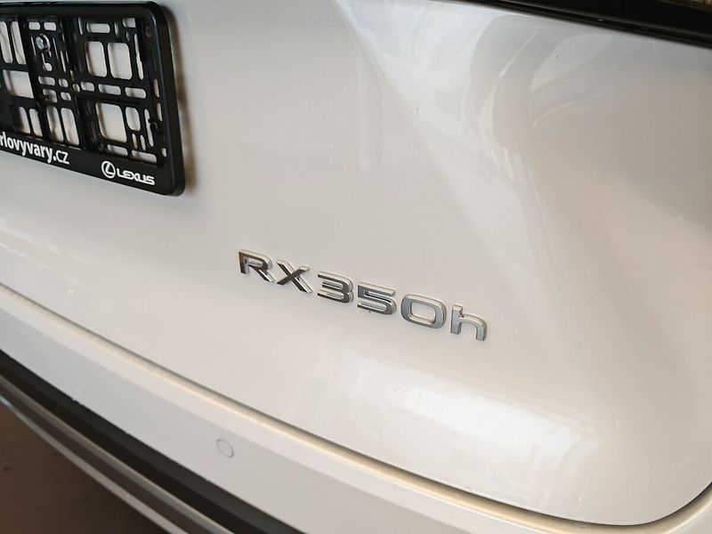 Lexus RX 350h Executive Plus - fotka 10 z 49