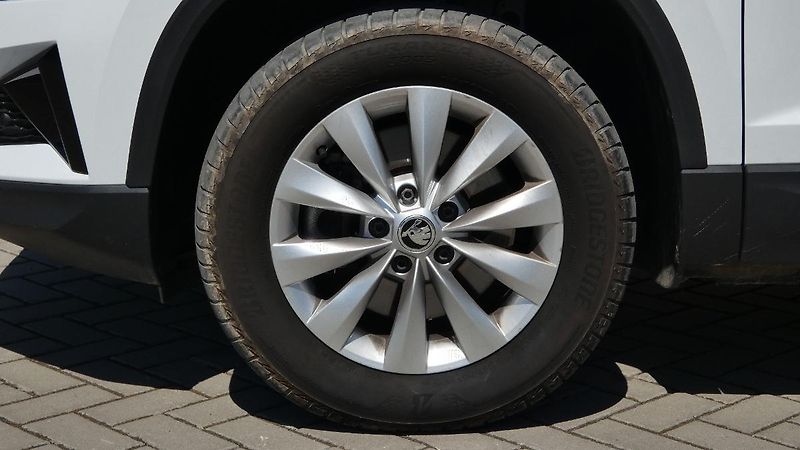 Škoda Karoq 1,5 TSI DSG Ambition - fotka 22 z 23