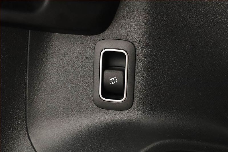 Mercedes-Benz GLB (2024) 200 d 4MATIC - fotka 11 z 20