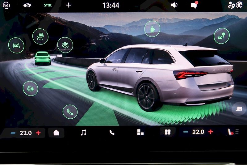 Škoda Octavia (2024) Combi Top Selection 2.0 TDI 11 - fotka 11 z 28