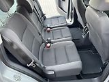 Volkswagen Touran 1.6 TDi DSG Serviska - náhled 13