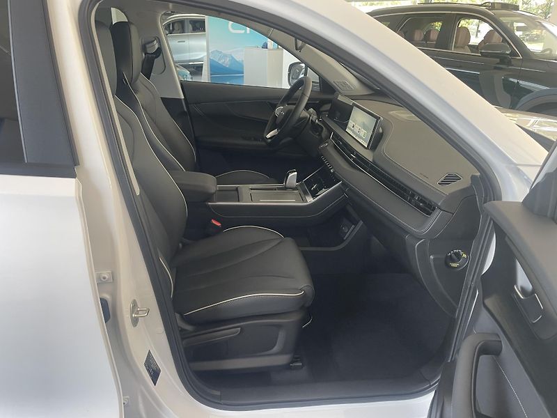 Chery Tiggo 4 HEV (2026) 1,5 HEV Unique - fotka 14 z 49