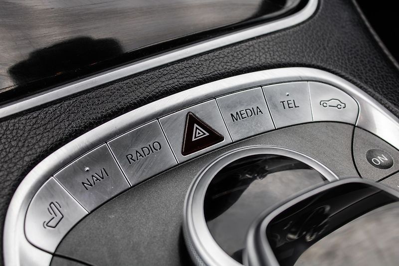 Mercedes-Benz Třídy S BLUETEC 4MATIC 2015 - fotka 20 z 37