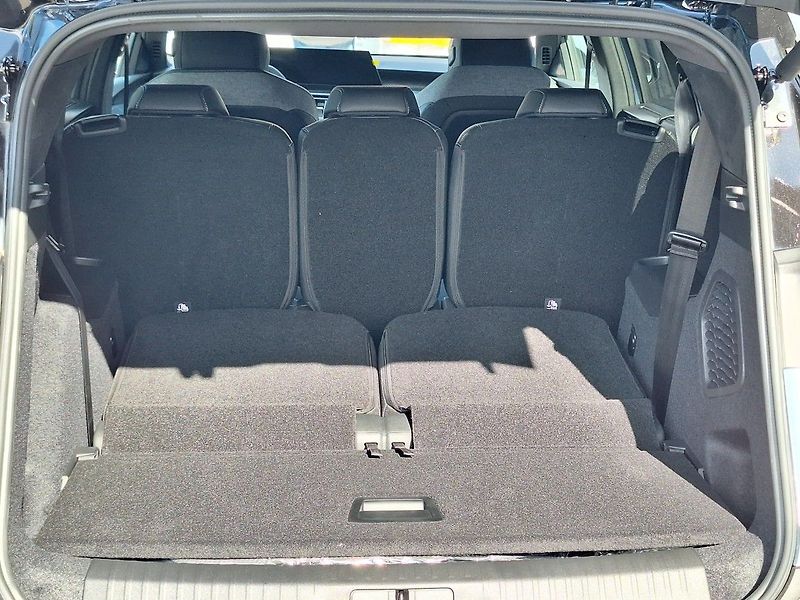 Peugeot 5008 (2026) GT Hybrid 145 e-DCS6 - fotka 10 z 20
