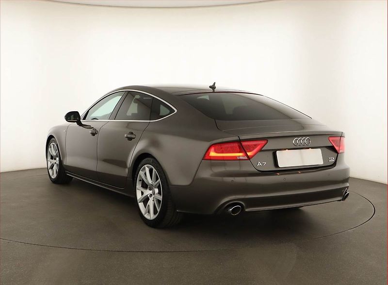 Audi A7 (2011) 3.0 TDI, 4X4, Automat, Kůže - fotka 4 z 16