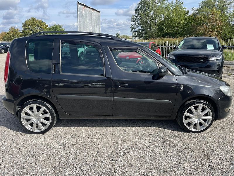 Škoda Roomster (2012) 1.6 TDi 77Kw Tažné - fotka 8 z 10