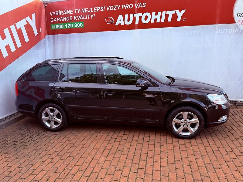 Škoda Octavia 1.4 TSi Elegance, Serviska - fotka 5 z 25