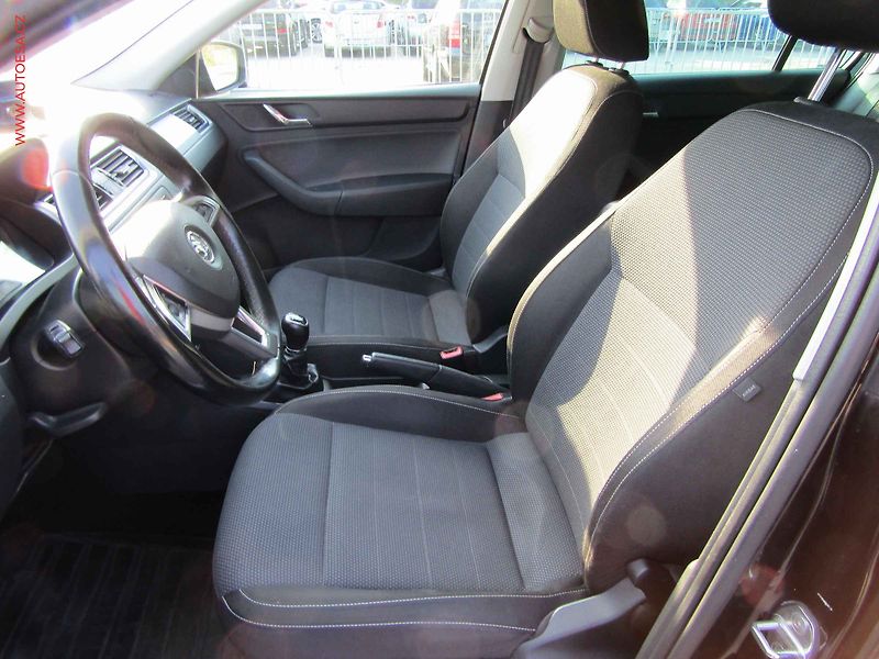 Škoda Rapid (2014) 1.6TDi, autoAC - fotka 9 z 18