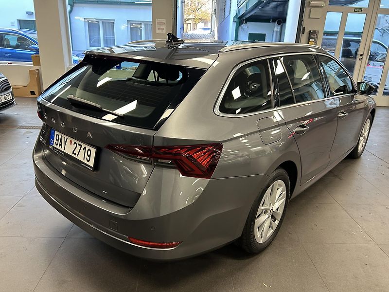 Škoda Octavia (2023) 1.5TSi Style Plus Matrix ACC - fotka 4 z 26