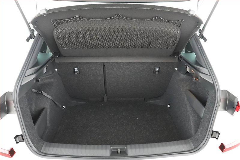 Škoda Kamiq (2025) 1.0 TSI, MONTE CARLO, KEYLESS - fotka 16 z 17