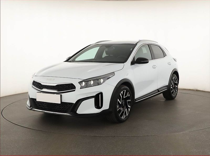 Kia XCeed (2025) 1.6 T-GDI - fotka 2 z 17