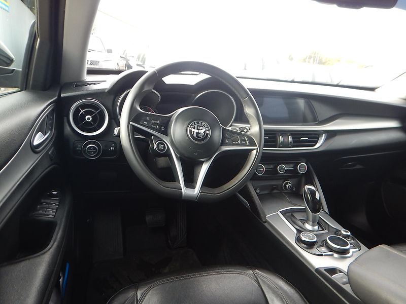 Alfa Romeo Stelvio 2.2 JTD Q4 AUTOMAT - fotka 15 z 27