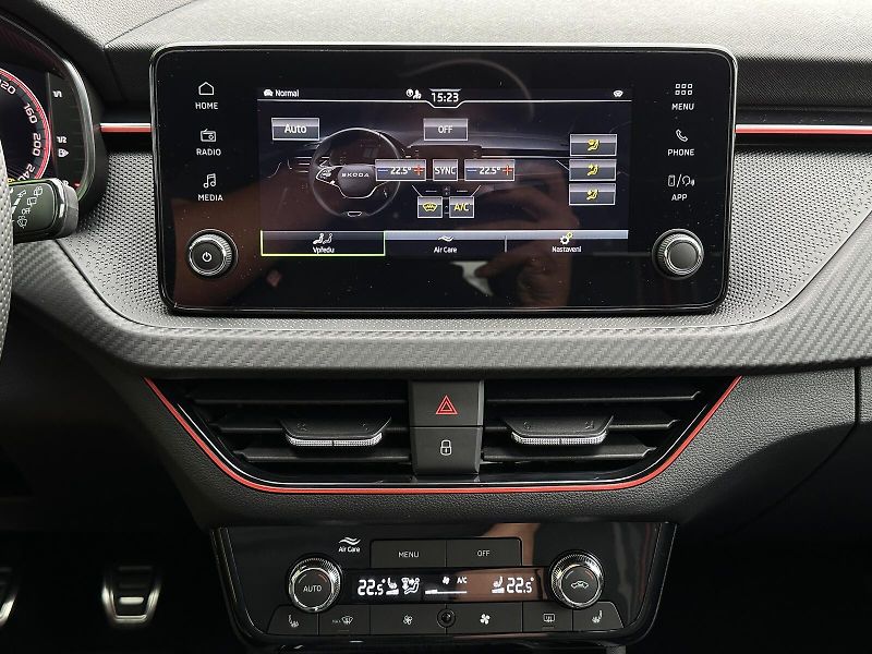 Škoda Scala 1.0TSi 116PS Monte Carlo Matri - fotka 26 z 46