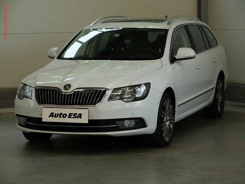 Škoda Superb (2014) 2.0 TDi 4x4, ČR, Elegance - fotka 3 z 24