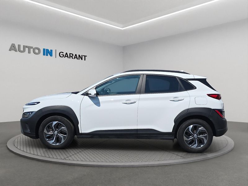 Hyundai Kona (2023) SMART 1.6 GDi HEV 77kW, 1. Maj - fotka 8 z 23