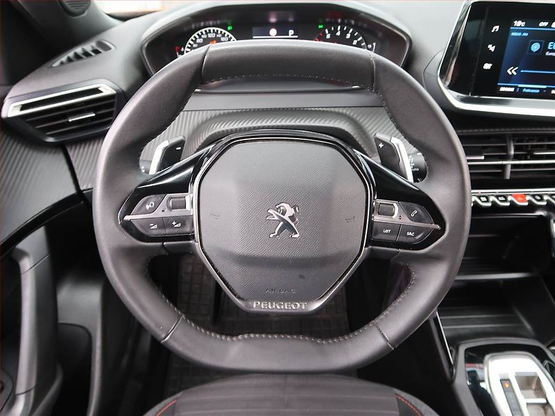 Peugeot 2008 (2023) 1.2 PureTech, Automat - fotka 18 z 18