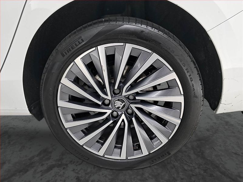 Škoda Superb (2025) 2.0 TSI - fotka 15 z 19