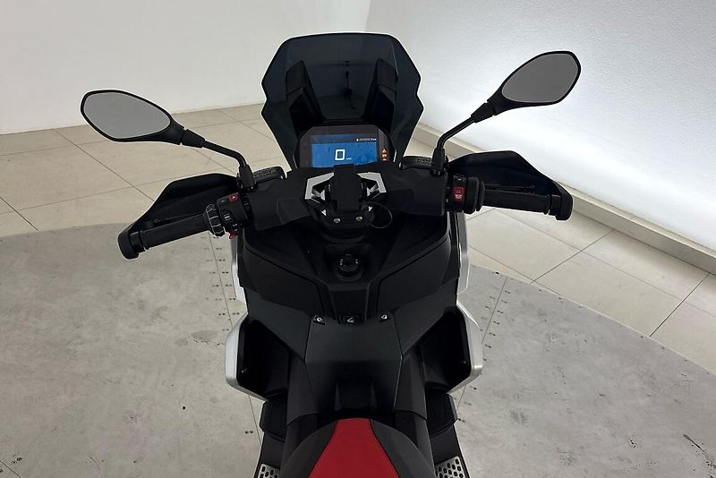 BMW C 400 X - fotka 13 z 13