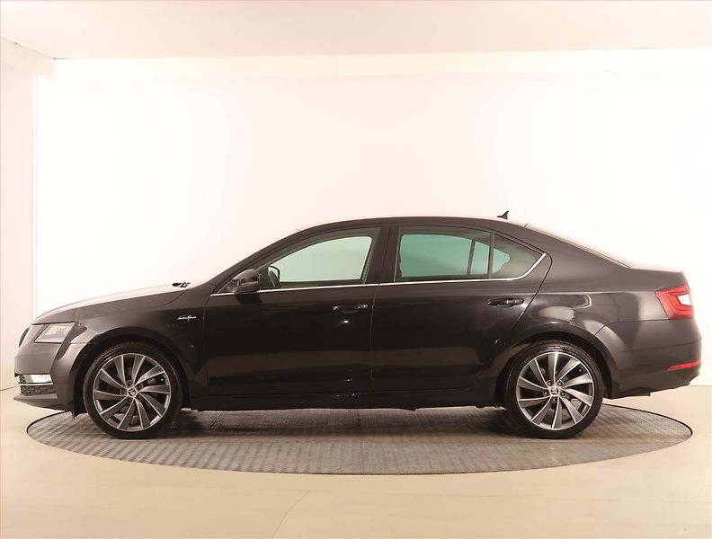 Škoda Octavia (2018) Laurin&Klement 2.0 TDI - fotka 3 z 31