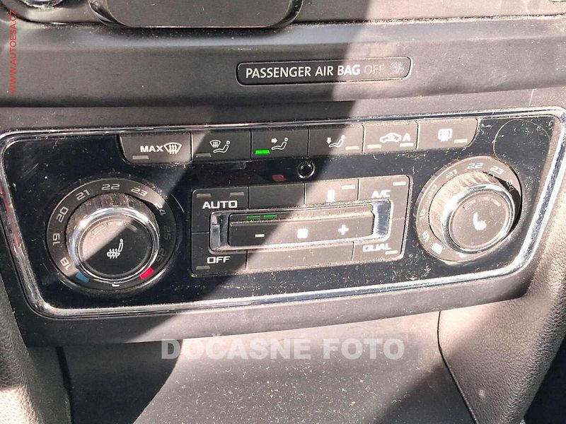 Škoda Superb (2014) 2.0TDi 4x4, Elegance, DSG - fotka 16 z 18