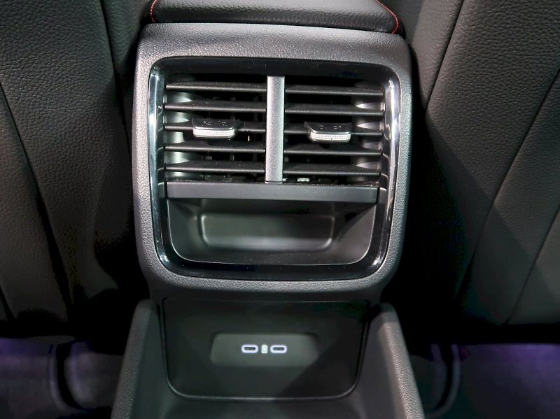 Škoda Octavia (2026) RS 2.0TSI 195KW DSG CANTON - fotka 46 z 49