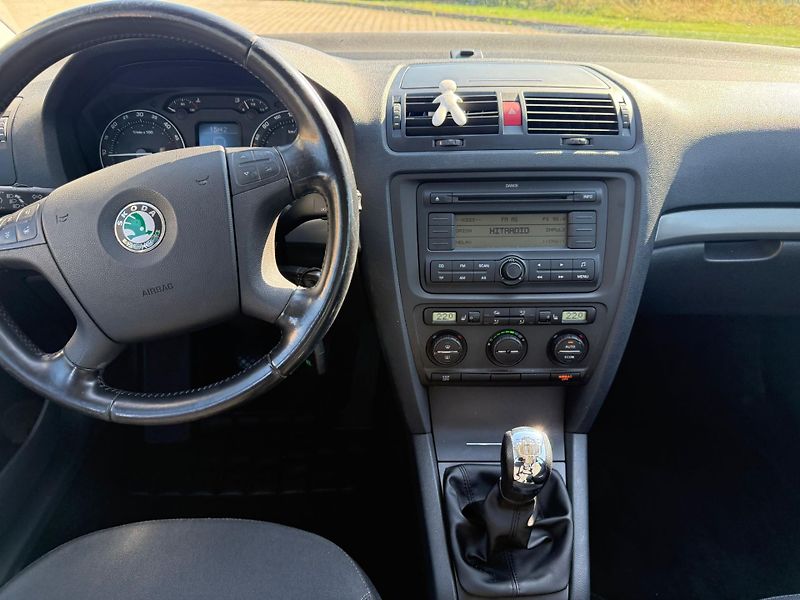 Škoda Octavia (2005) 1,9 TDI - fotka 11 z 16