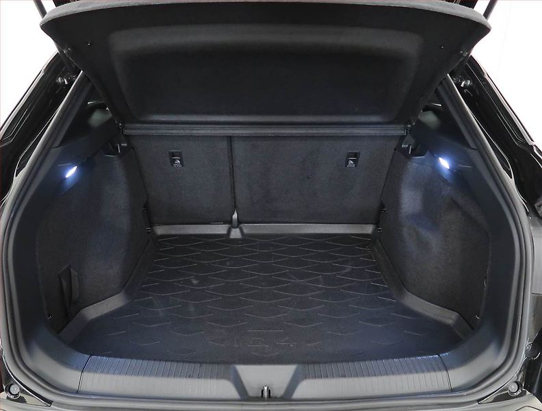 Volkswagen ID.4 (2022) Pro Perf. (82 kWh), SoH 94% - fotka 14 z 29