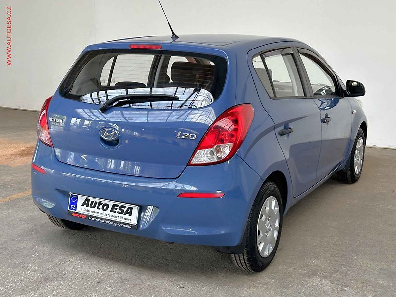 Hyundai i20 (2014) 1.2i, ČR, AC - fotka 4 z 13
