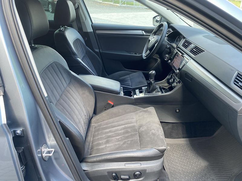 Škoda Superb 2.0TDI110kW-1xMAJ.-CZ-66 000KM - fotka 39 z 43