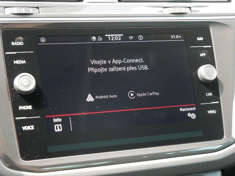 Volkswagen Tiguan - fotka 17 z 25