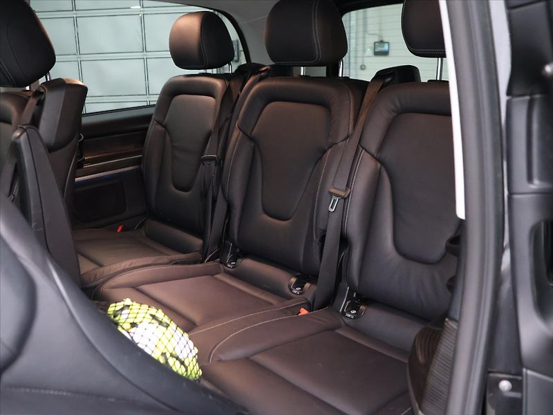 Mercedes-Benz Třídy V 2,0 V 300 d L Auto 174kW DPH - fotka 17 z 34