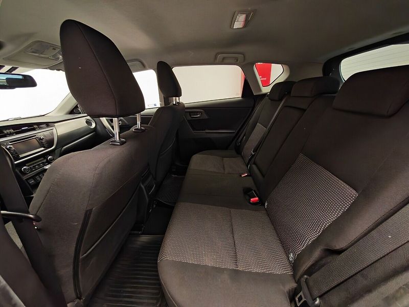 Toyota Auris 1.3 Dual VVT-i Active - fotka 18 z 30