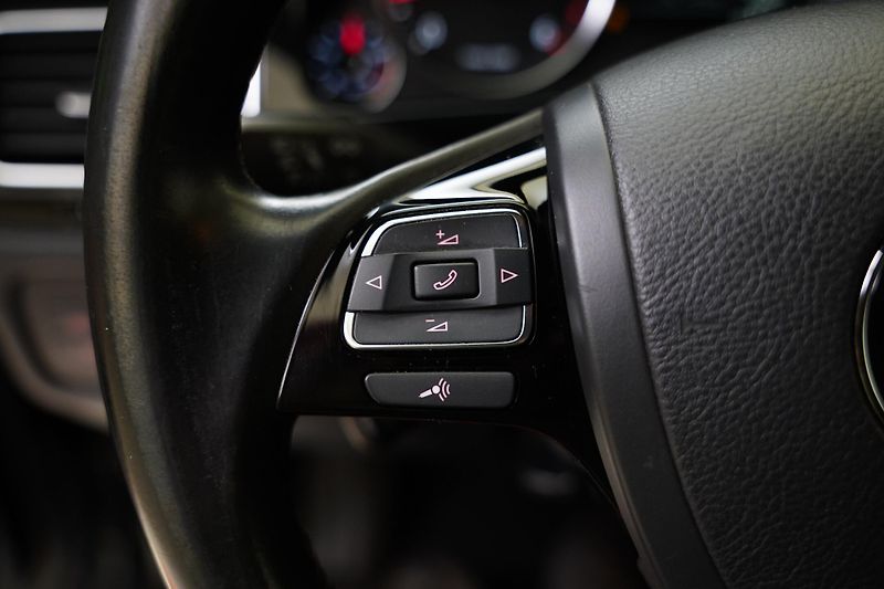 Volkswagen Touareg - fotka 16 z 30