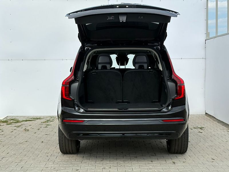 Volvo XC90 Plus B5 184kW - fotka 7 z 22