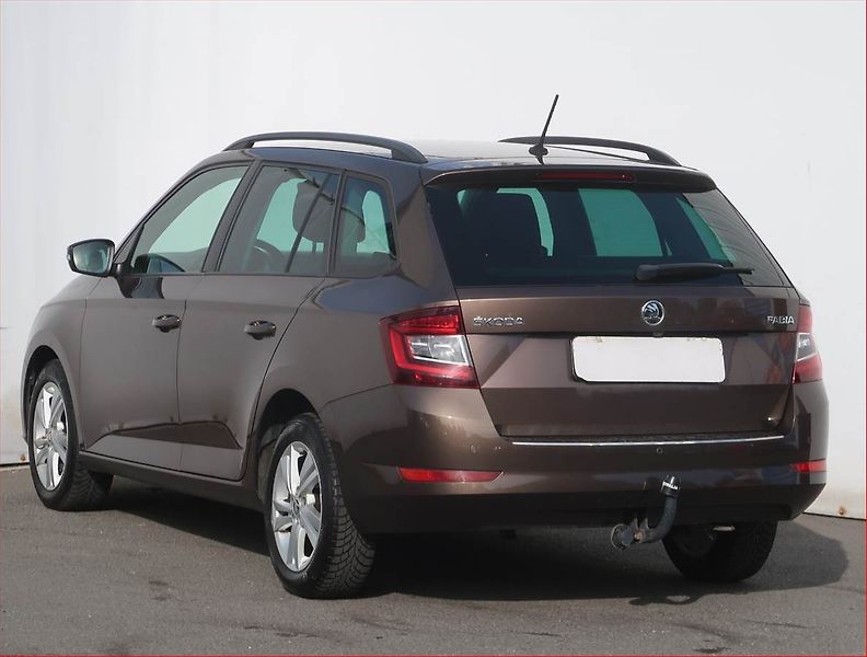 Škoda Fabia (2019) Style Plus 1.0 TSI, Serv.kniha - fotka 4 z 23