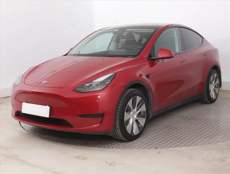 Tesla Model Y (2022) RWD LFP 60kWh, SoH 92% - fotka 2 z 20
