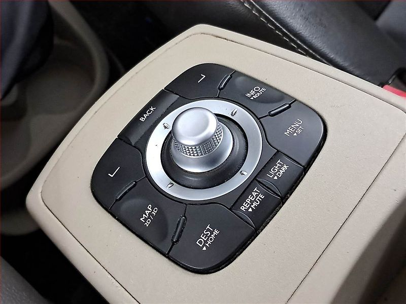 Renault Grand Scénic (2013) 1.5 dCi, Serv.kniha, Tažné - fotka 16 z 24