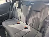 Peugeot 2008 (2026) STYLE 1.2 TURBO 100k MAN6 - náhled 22